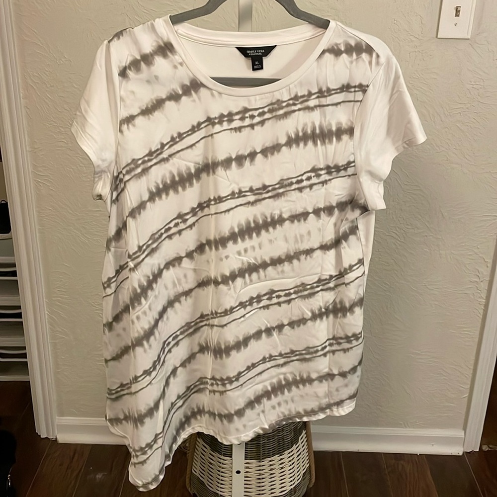 Simply Vera by Vera Wang top